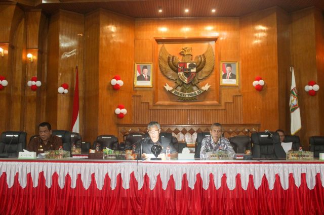 RAPAT PARIPURNA JAWABAN FRAKSI TERHADAP PENDAPAT BUPATI ASAHAN ATAS RANPERDA KAB. ASAHAN YANG BERASAL DARI DPRD SEKALIGUS PEMBENTUKAN PANITIA KHUSUS